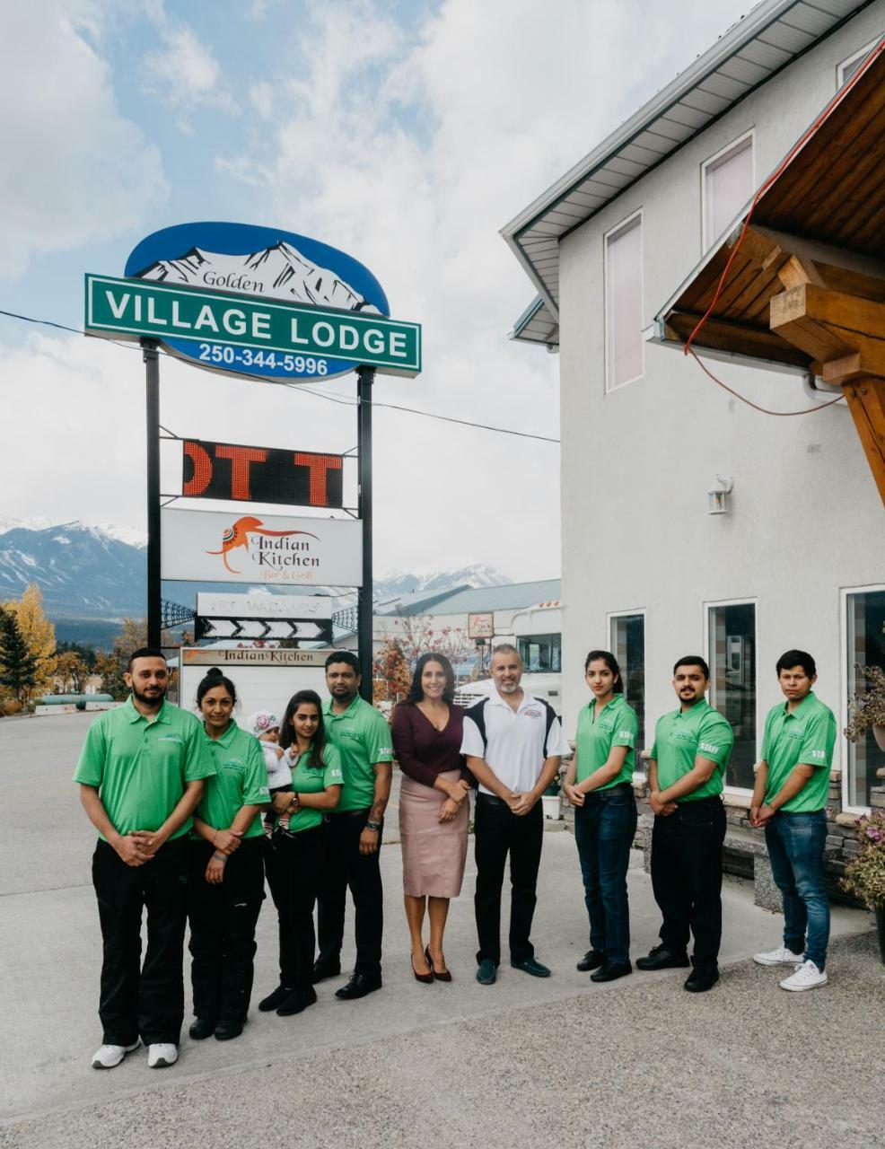 Golden Village Lodge エクステリア 写真